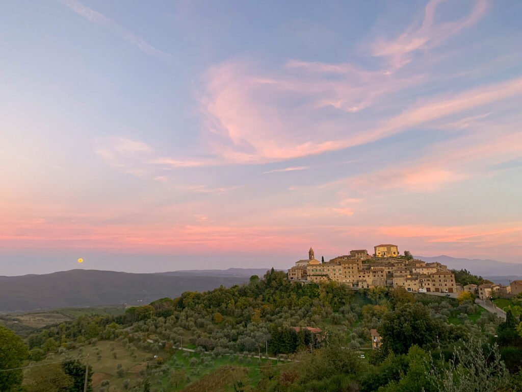 Pari at sunset